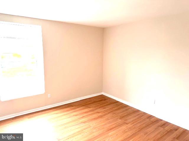 WILLIAMSBURG VIL - Residential