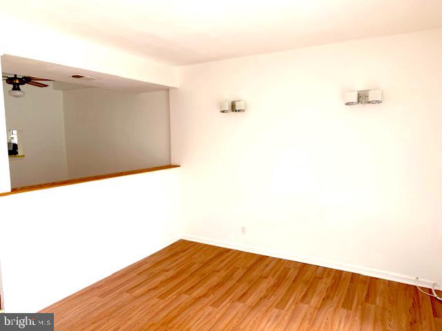 WILLIAMSBURG VIL - Residential