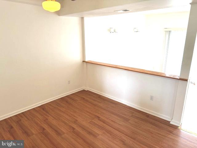 WILLIAMSBURG VIL - Residential