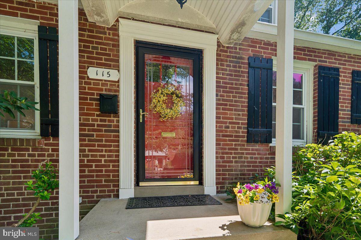 115 EASTMOOR DRIVE