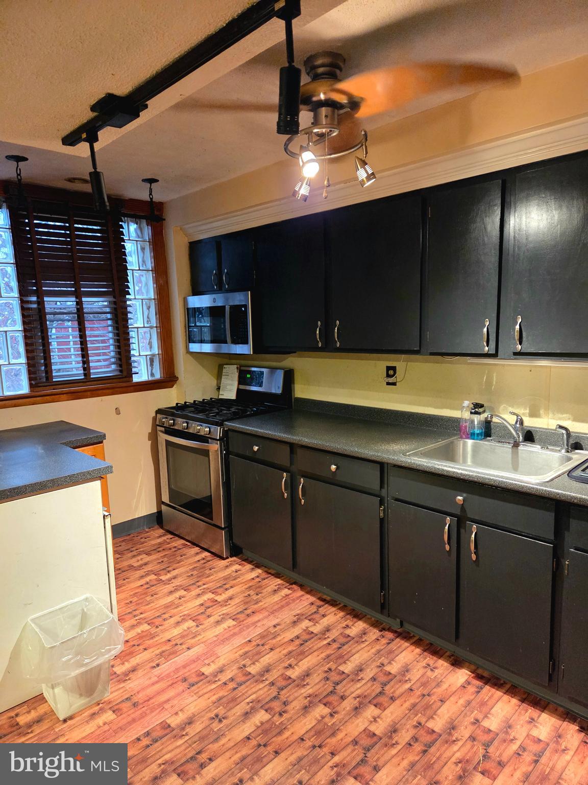 8016 WILLIAMS AVENUE