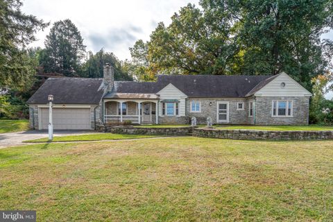 1742 OLD PHILADELPHIA PIKE LANCASTER PA 17602