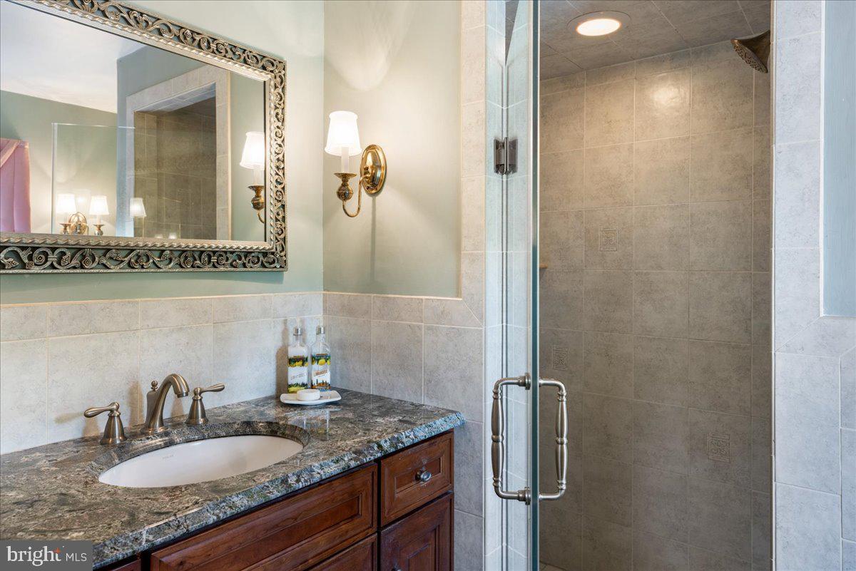 COUNTRY RIDGE - Residential