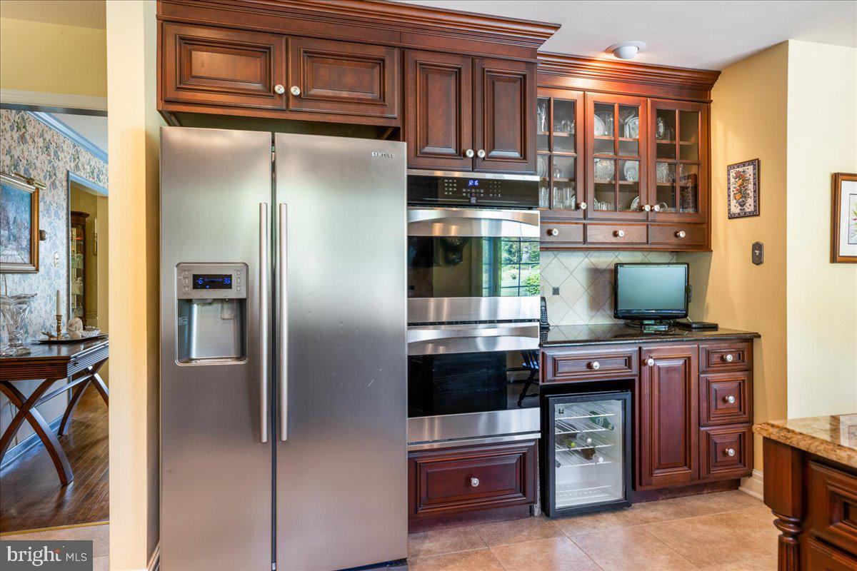 COUNTRY RIDGE - Residential