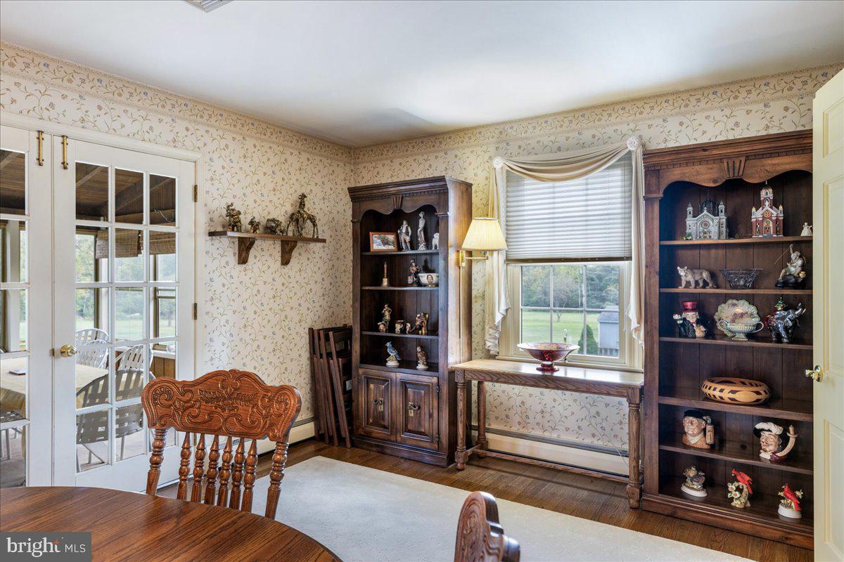 COUNTRY RIDGE - Residential