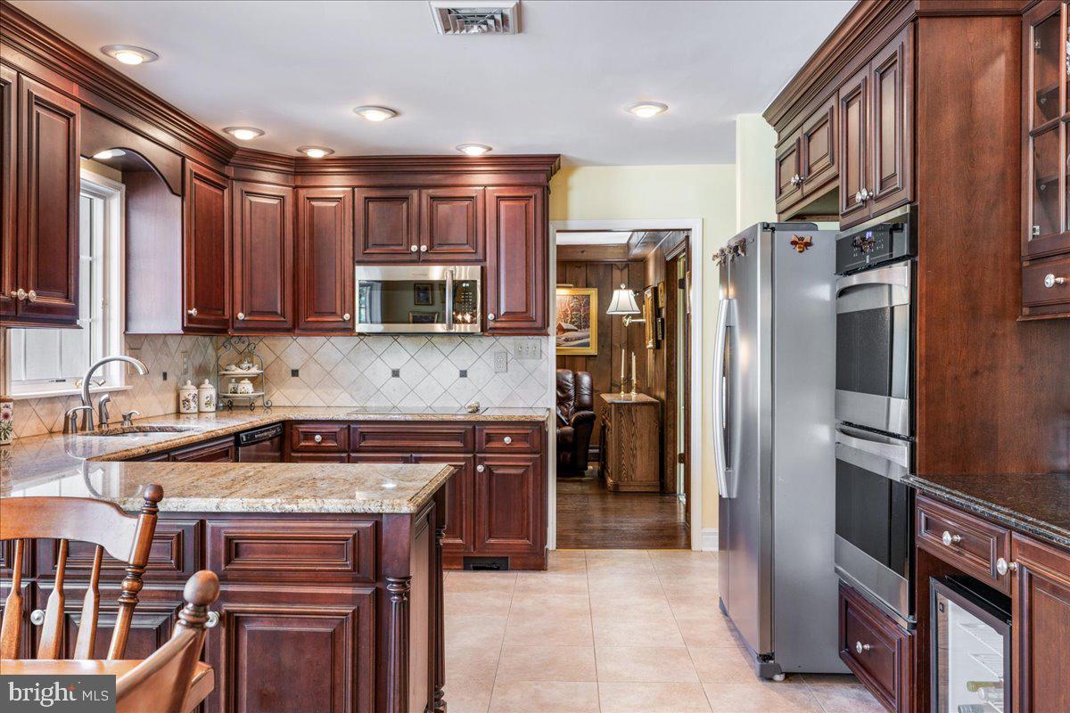 COUNTRY RIDGE - Residential