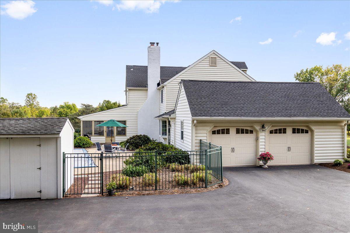 COUNTRY RIDGE - Residential