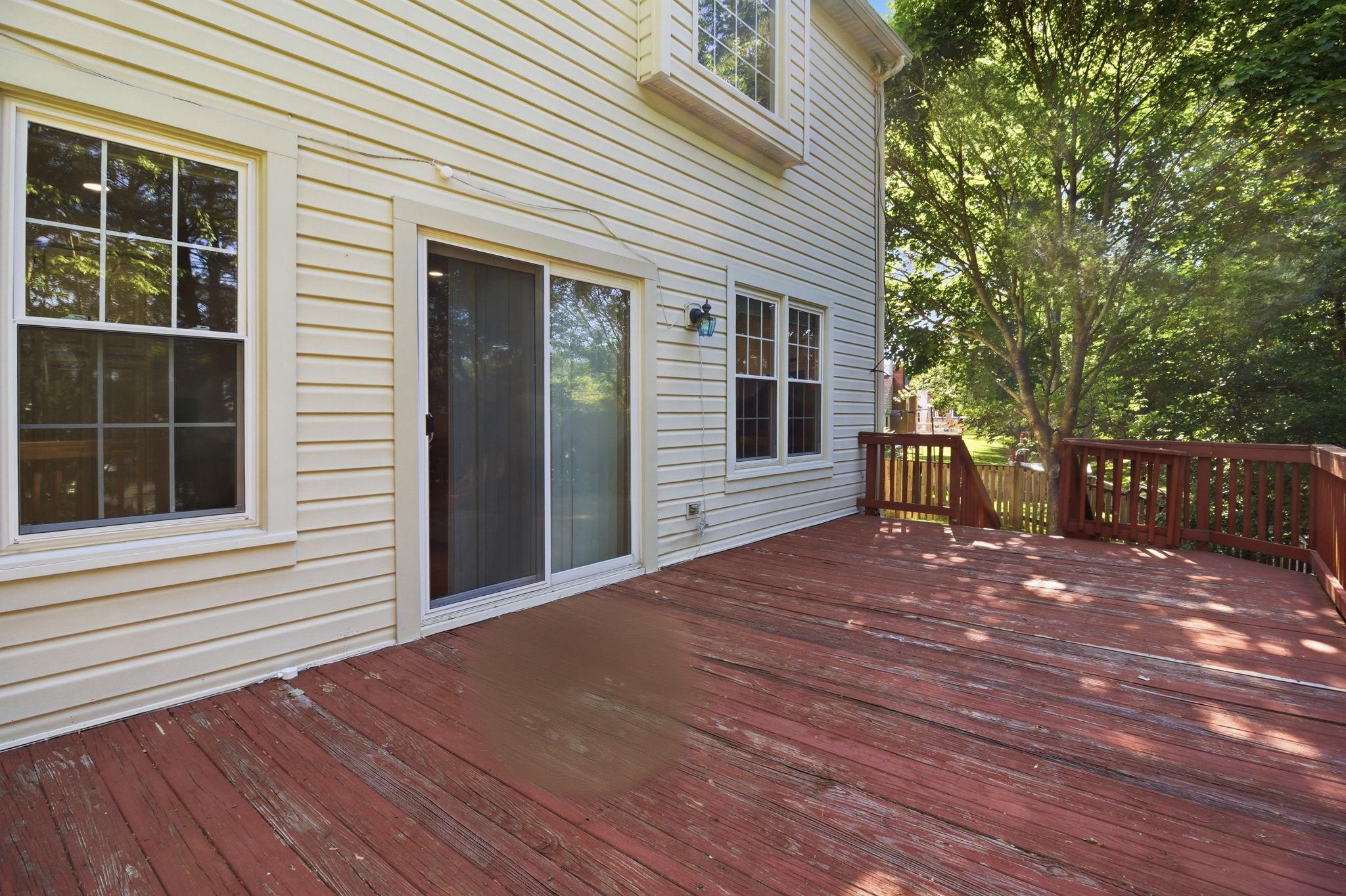 WASHINGTONIAN WOODS - Residential