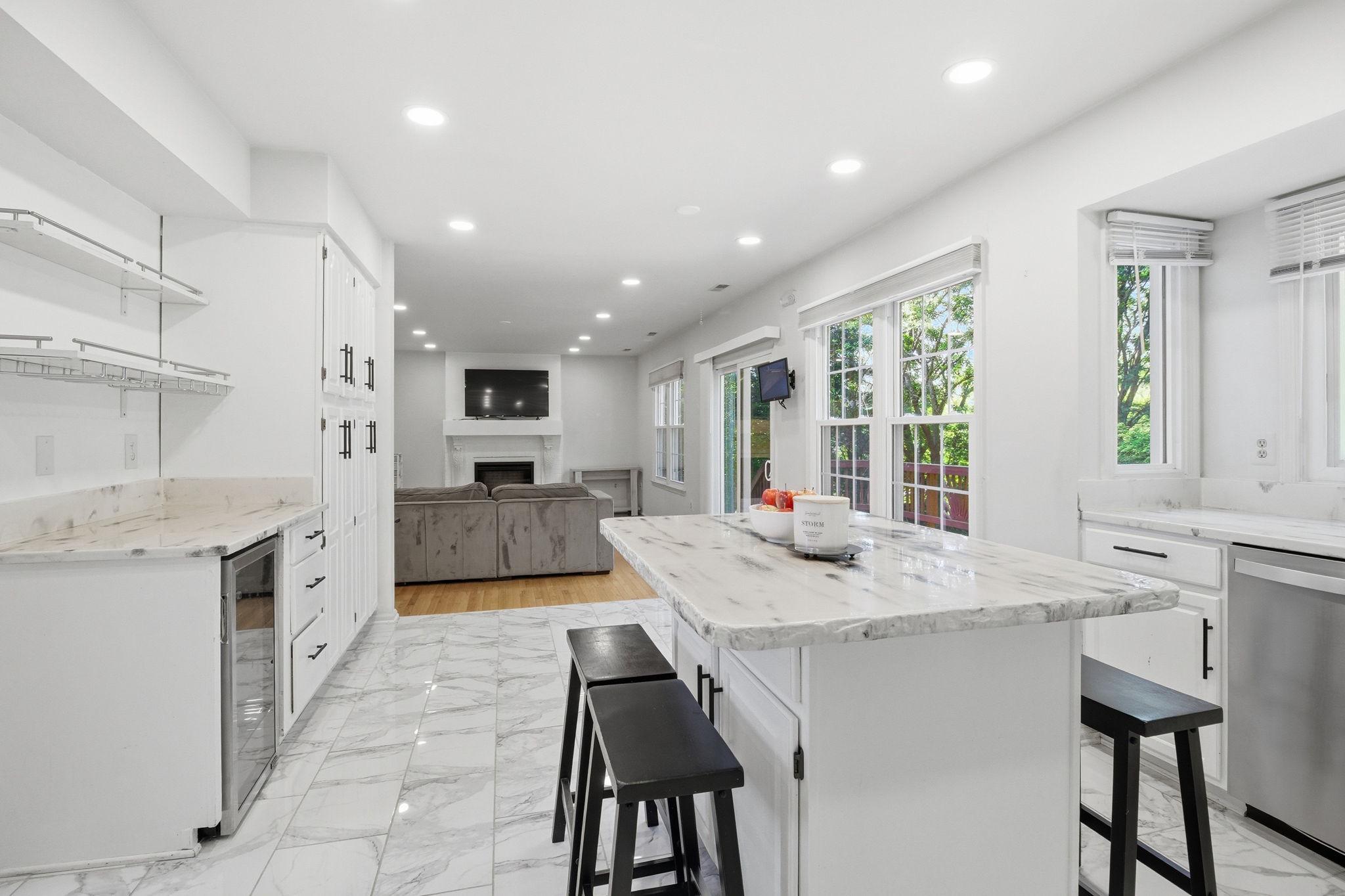 WASHINGTONIAN WOODS - Residential