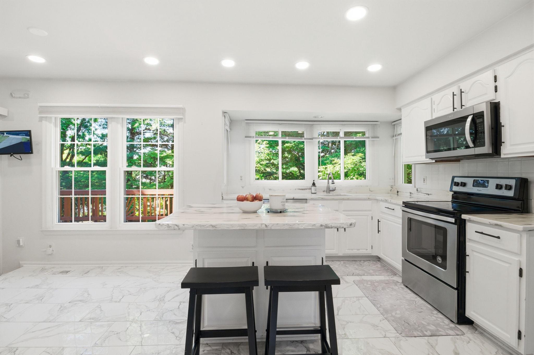 WASHINGTONIAN WOODS - Residential