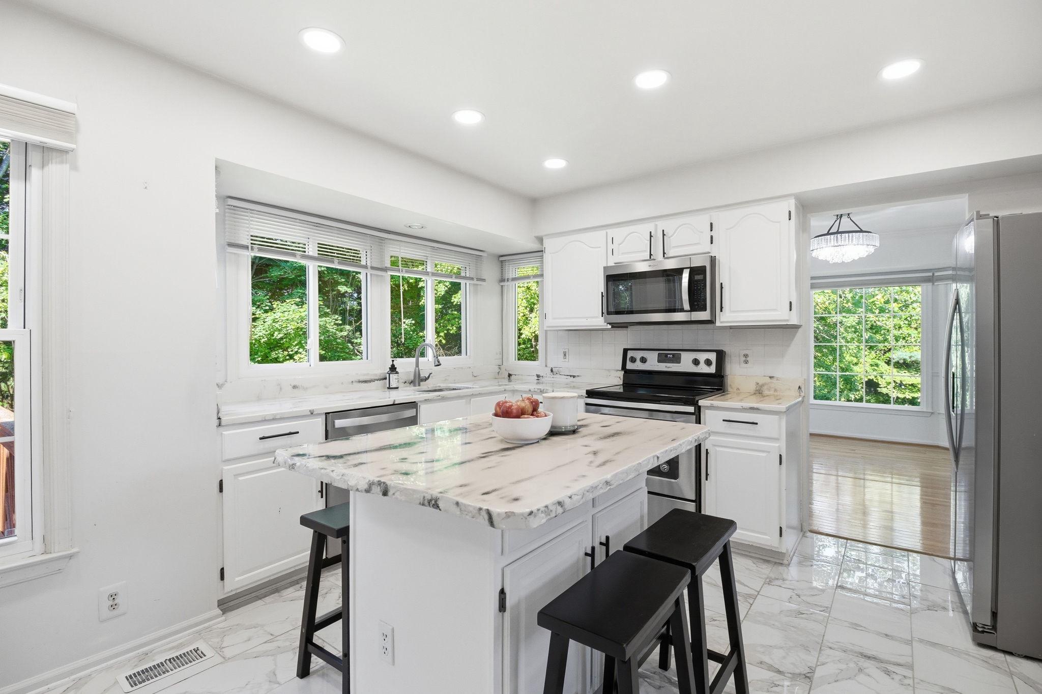 WASHINGTONIAN WOODS - Residential