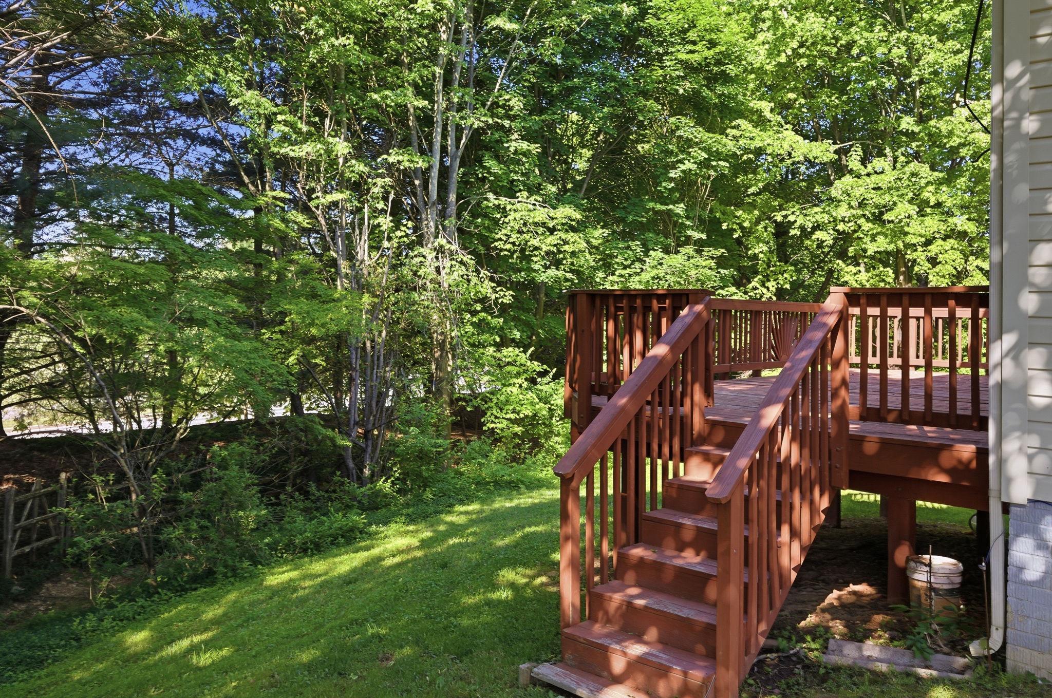 WASHINGTONIAN WOODS - Residential