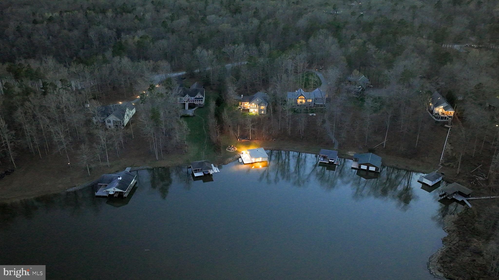 FRESHWATER ESTATES - Residential