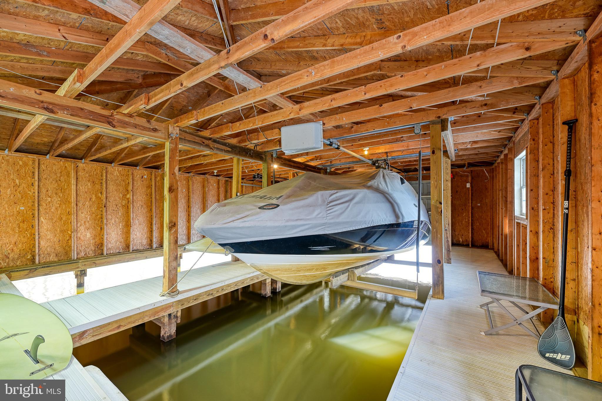 FRESHWATER ESTATES - Residential