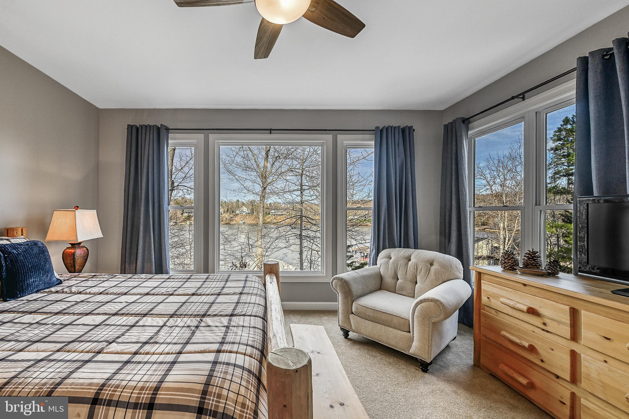 FRESHWATER ESTATES - Residential