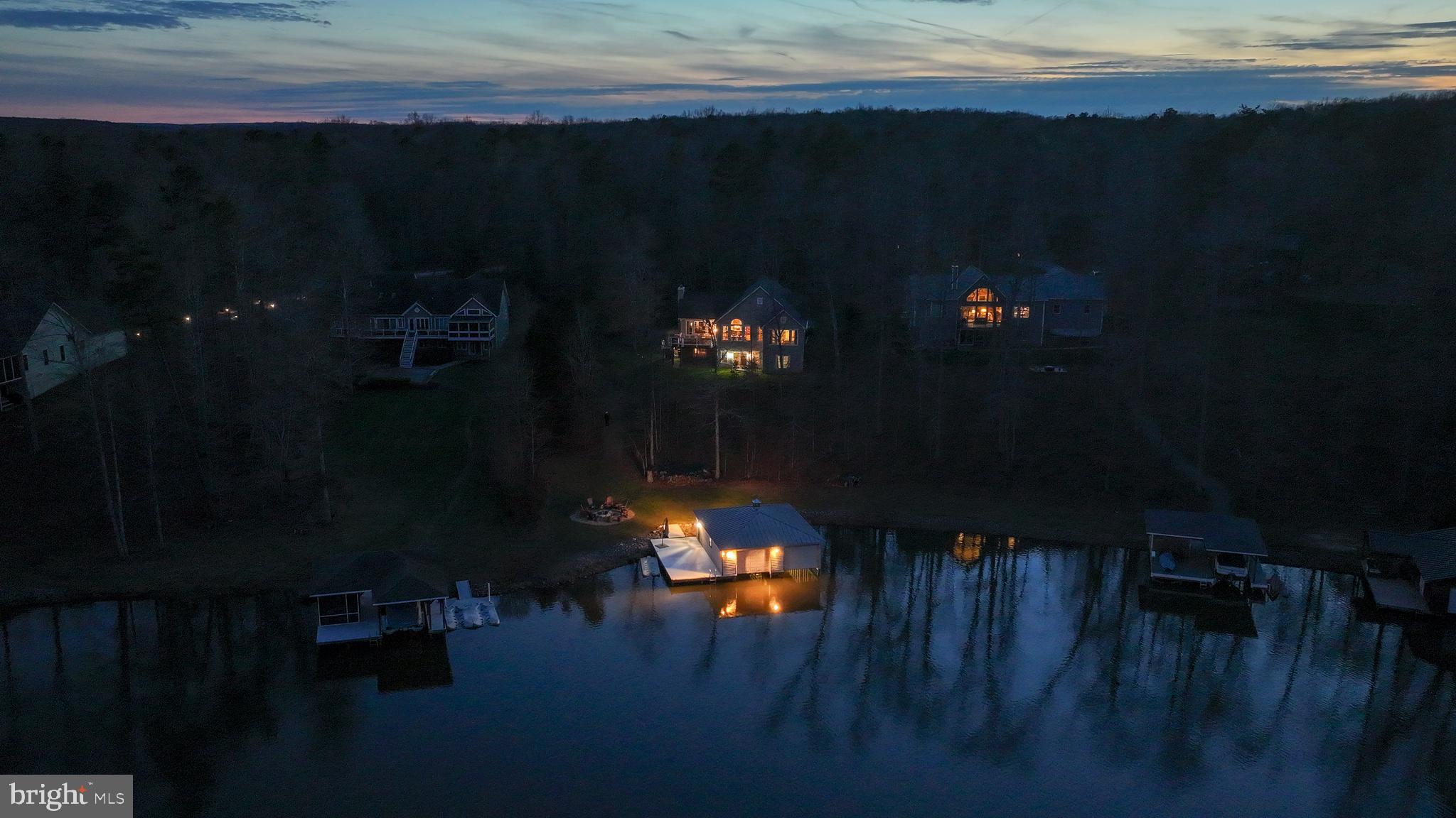 FRESHWATER ESTATES - Residential