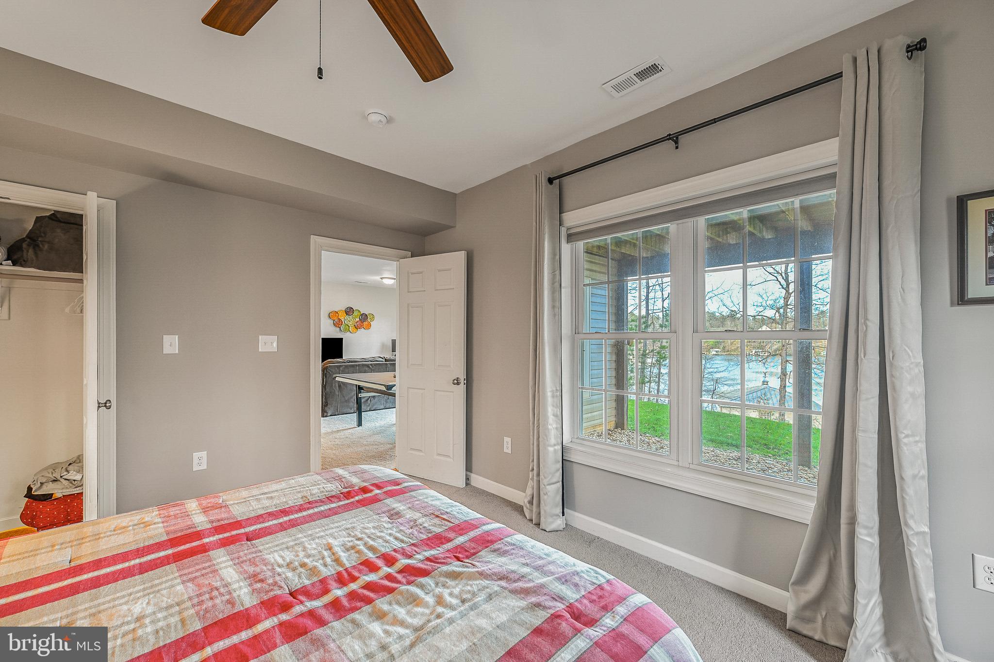 FRESHWATER ESTATES - Residential