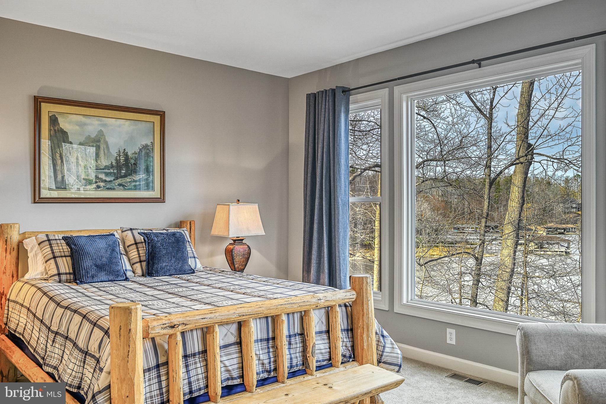 FRESHWATER ESTATES - Residential