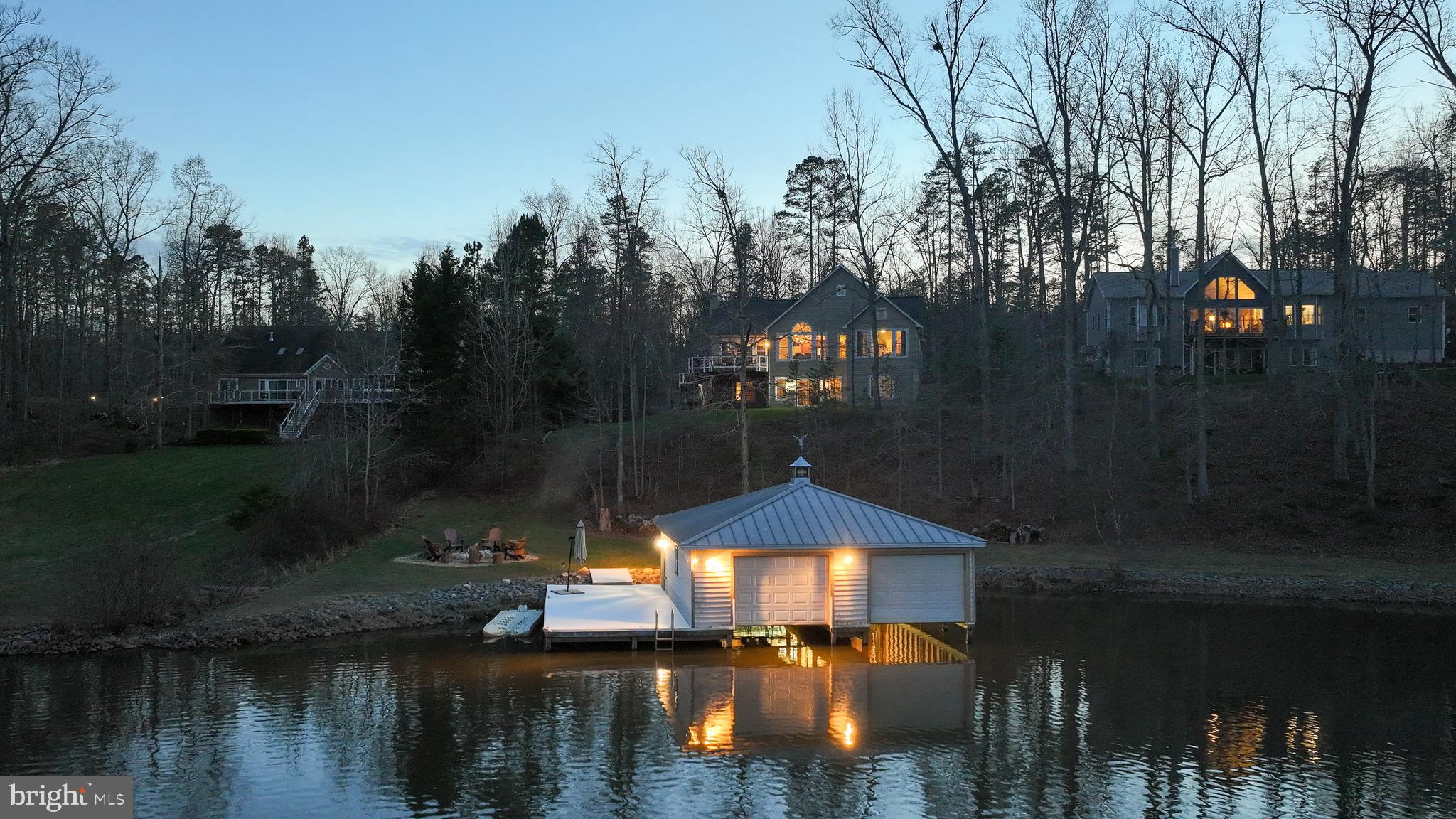 FRESHWATER ESTATES - Residential