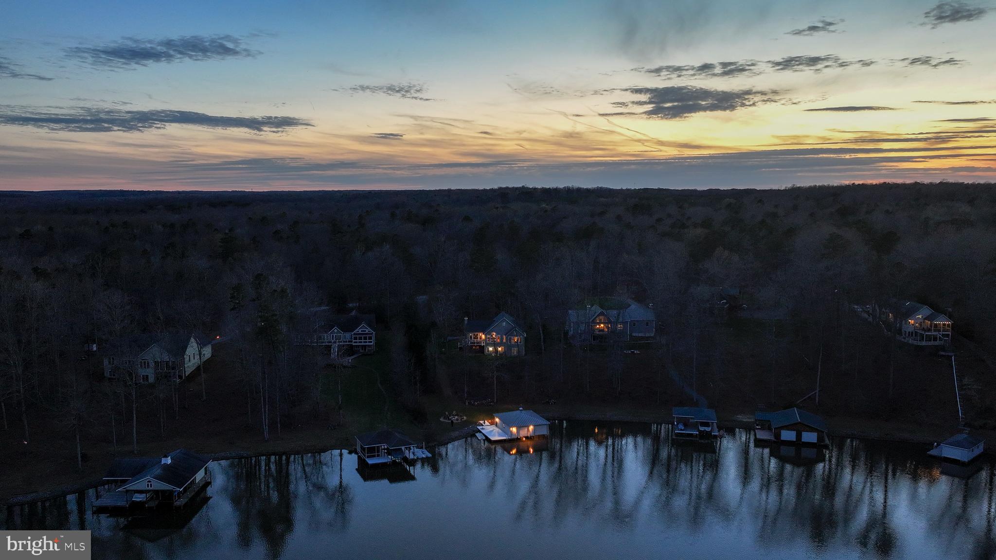 FRESHWATER ESTATES - Residential