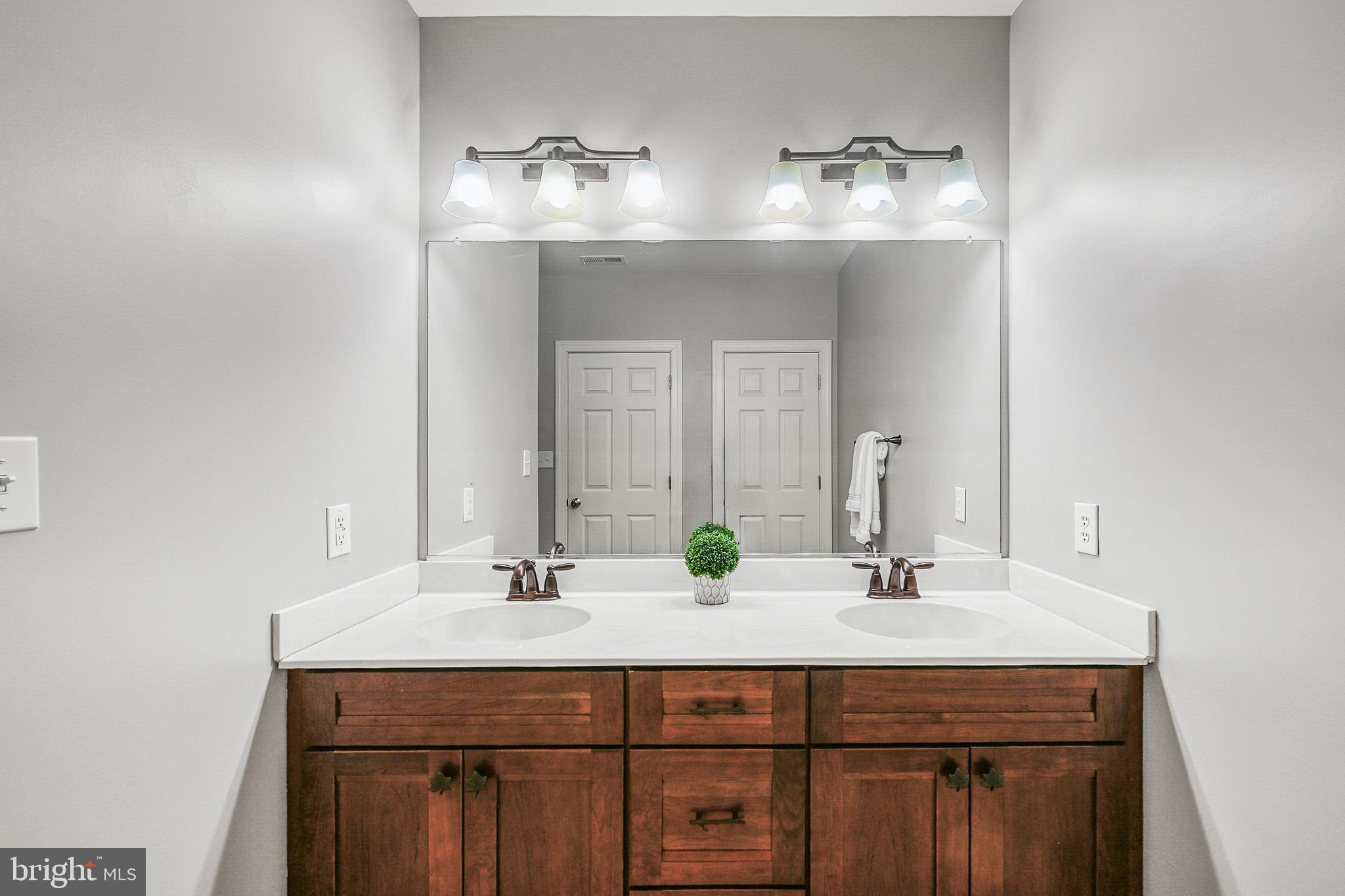 FRESHWATER ESTATES - Residential