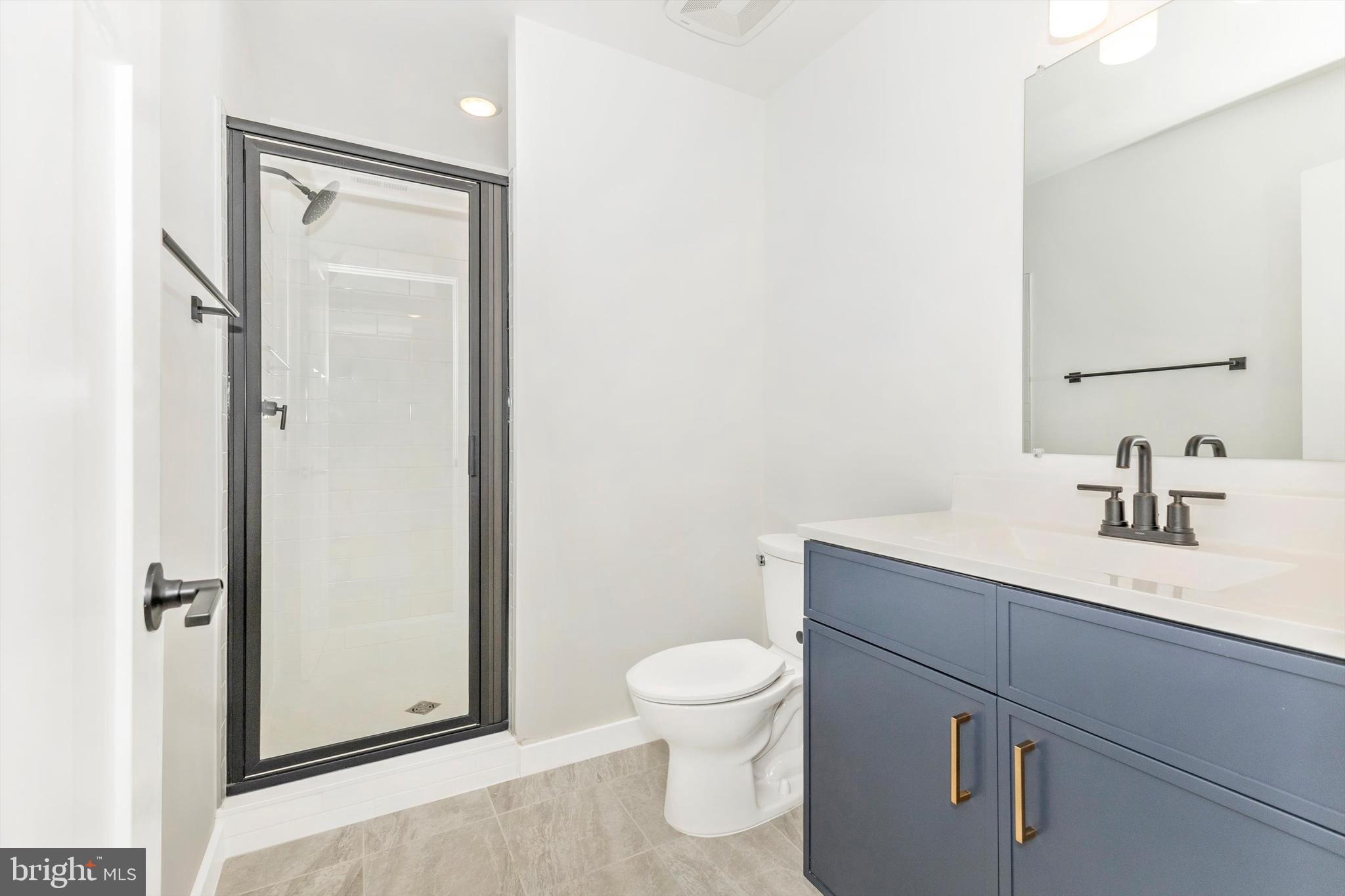 EDGEWATER - Residential