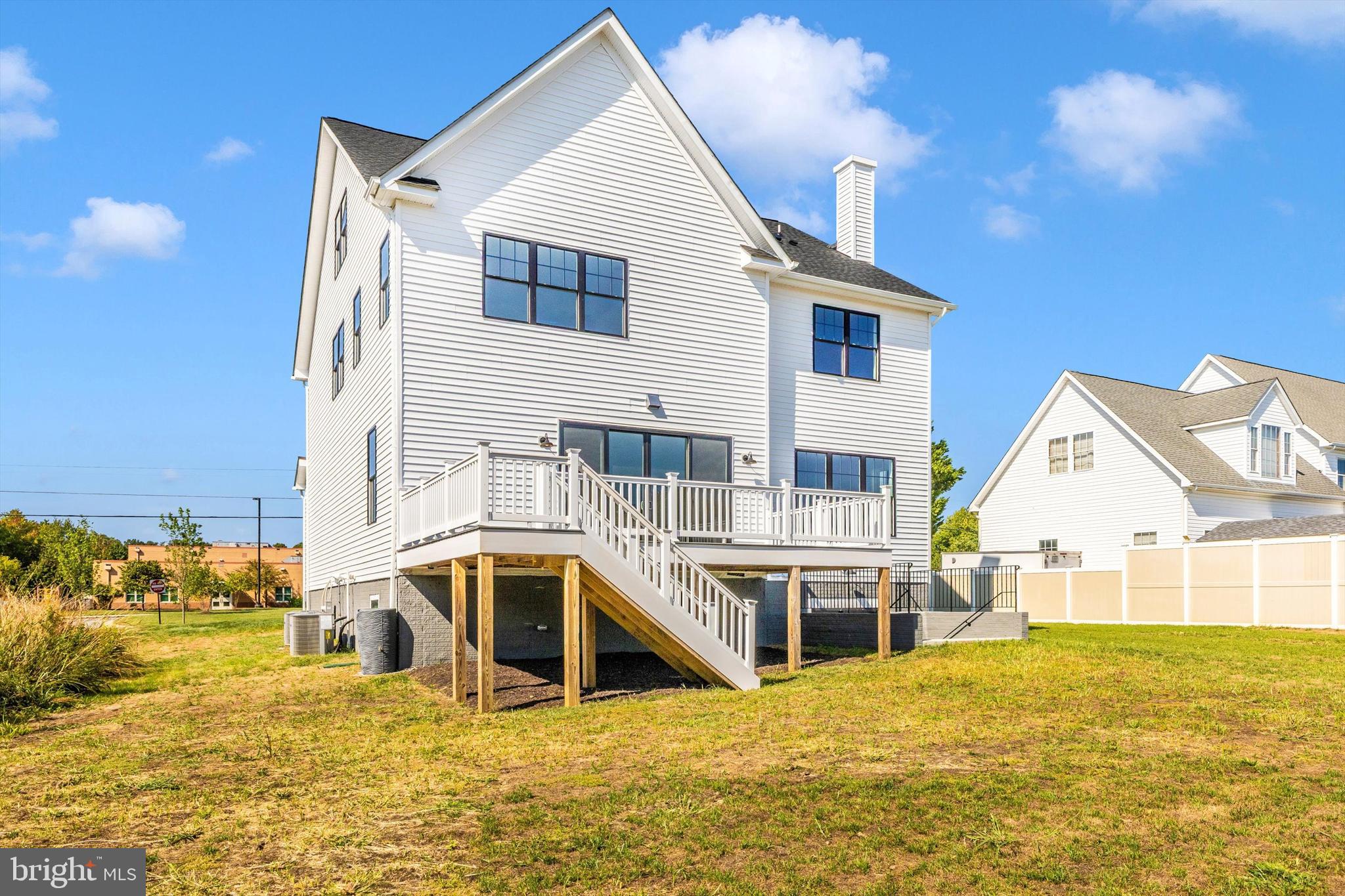 EDGEWATER - Residential