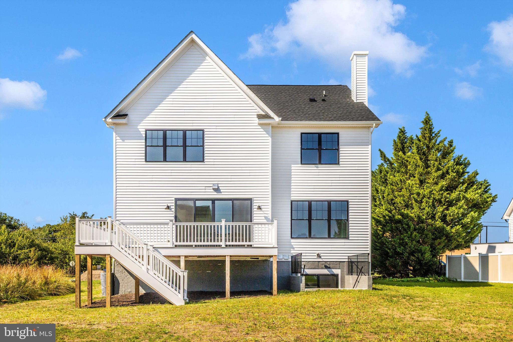 EDGEWATER - Residential