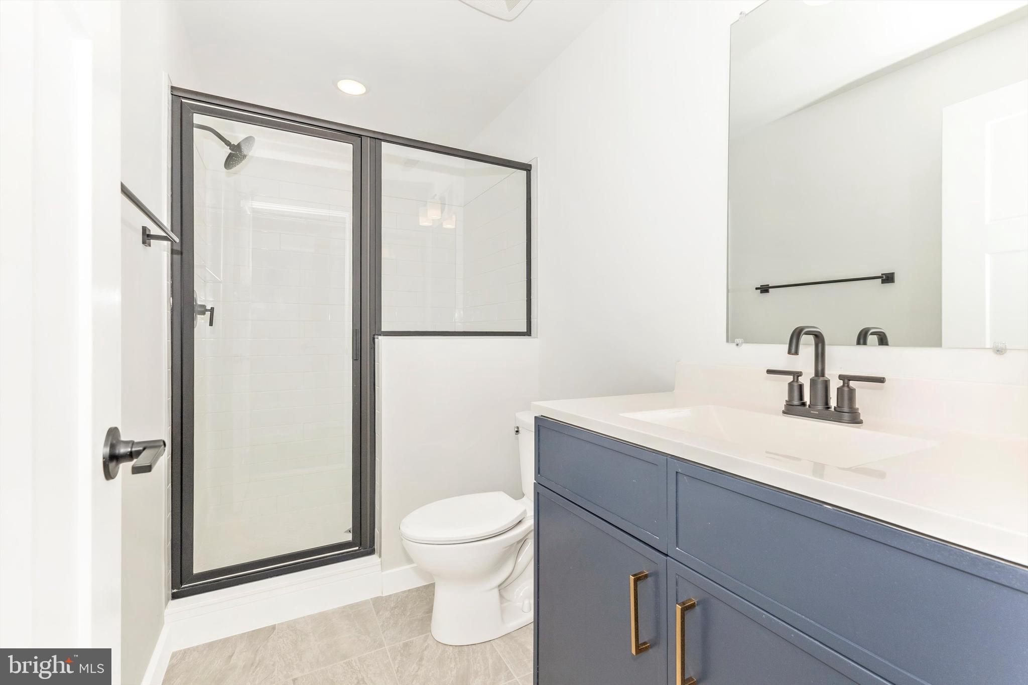 EDGEWATER - Residential