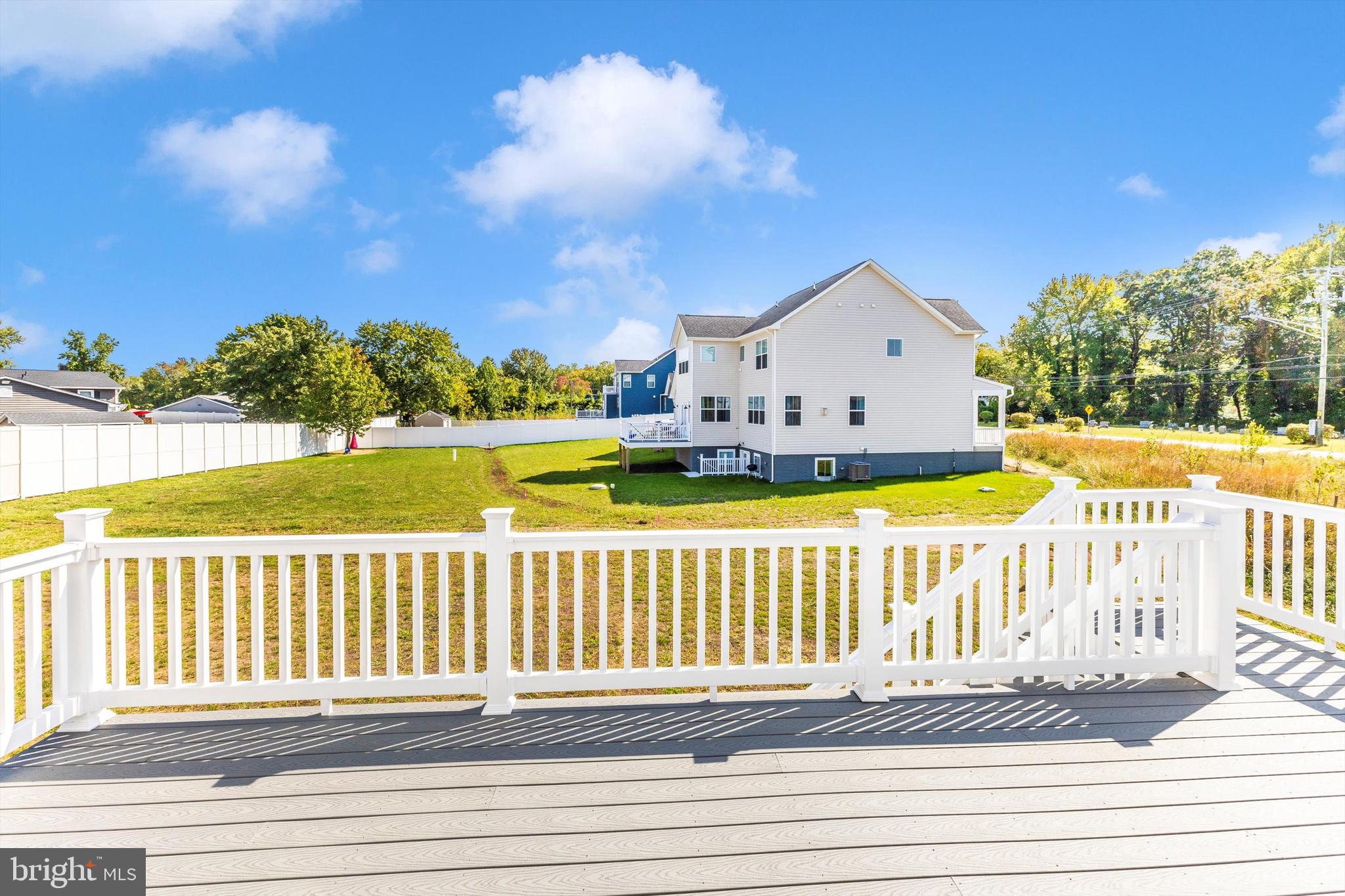 EDGEWATER - Residential