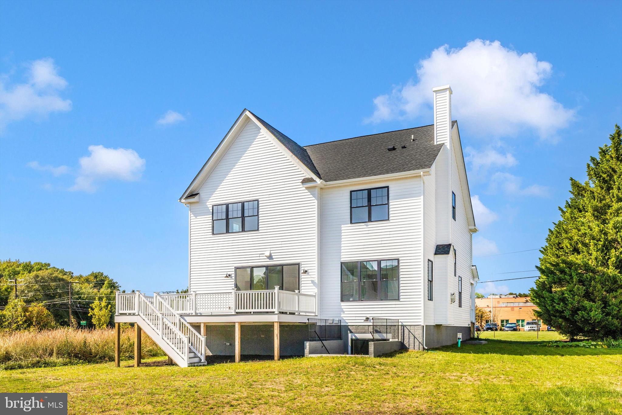 EDGEWATER - Residential