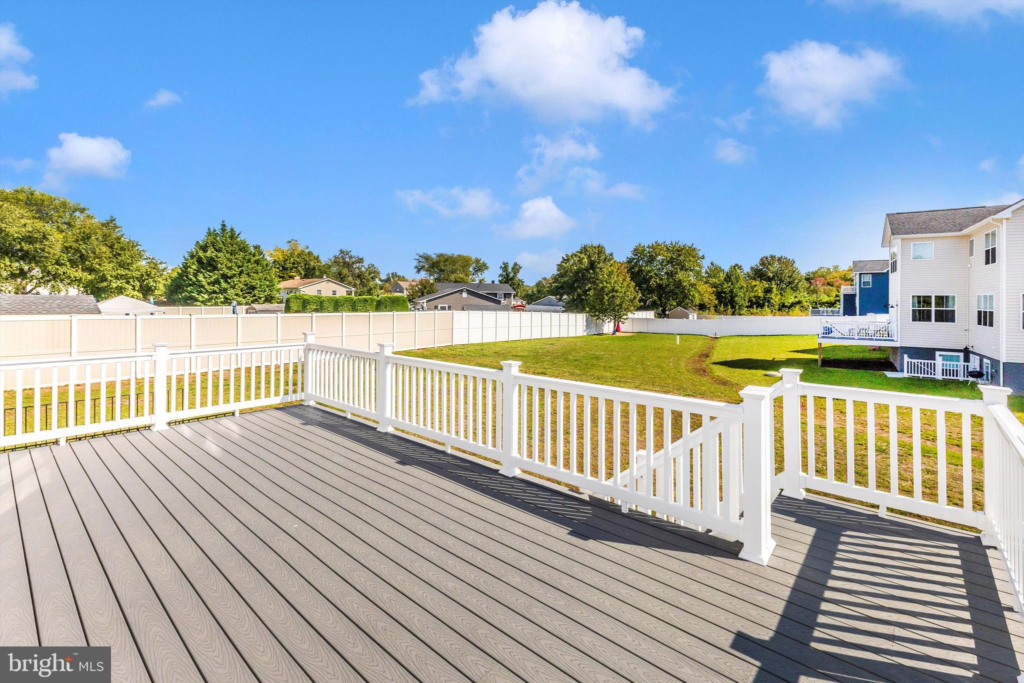 EDGEWATER - Residential