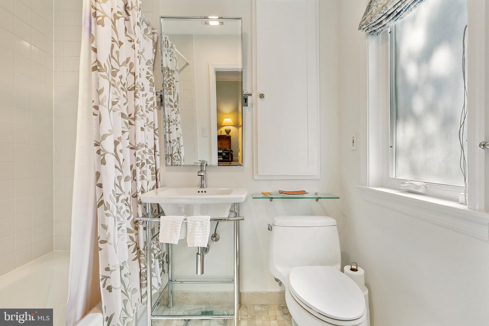 SOMERSET - Residential