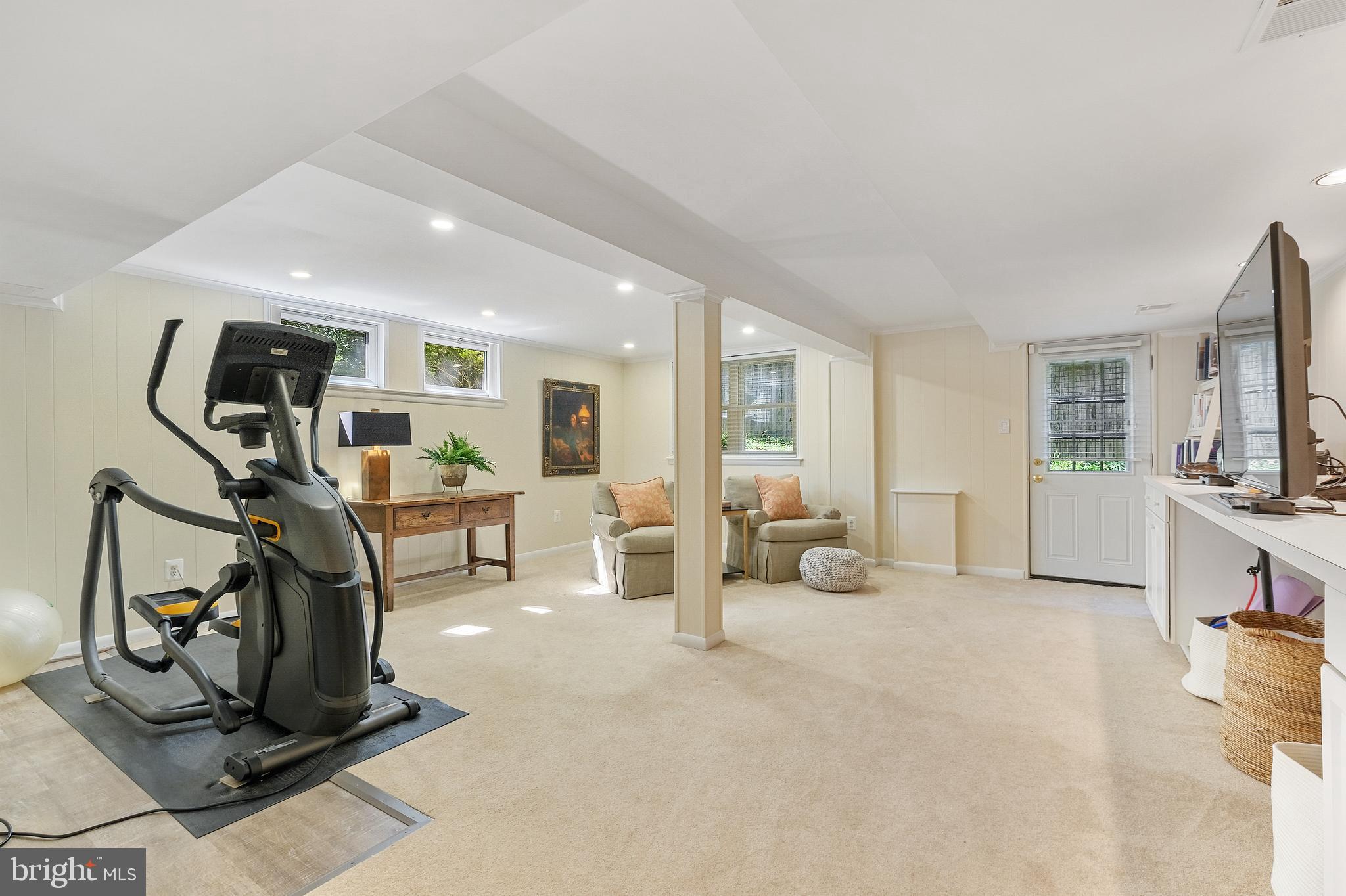 SOMERSET - Residential