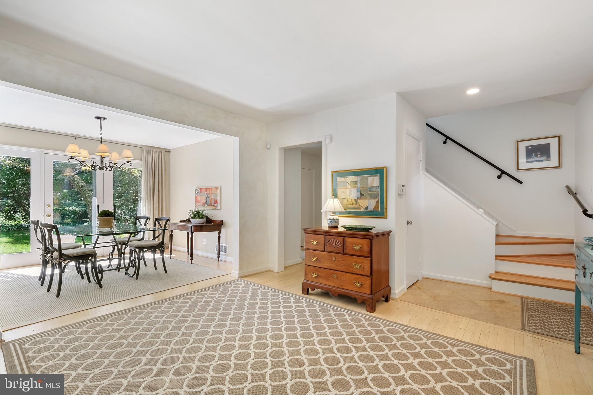 SOMERSET - Residential