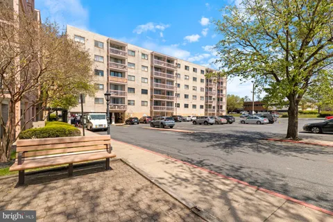 130 Slade Avenue Unit 319, Pikesville, MD MLS: MDBC2125888