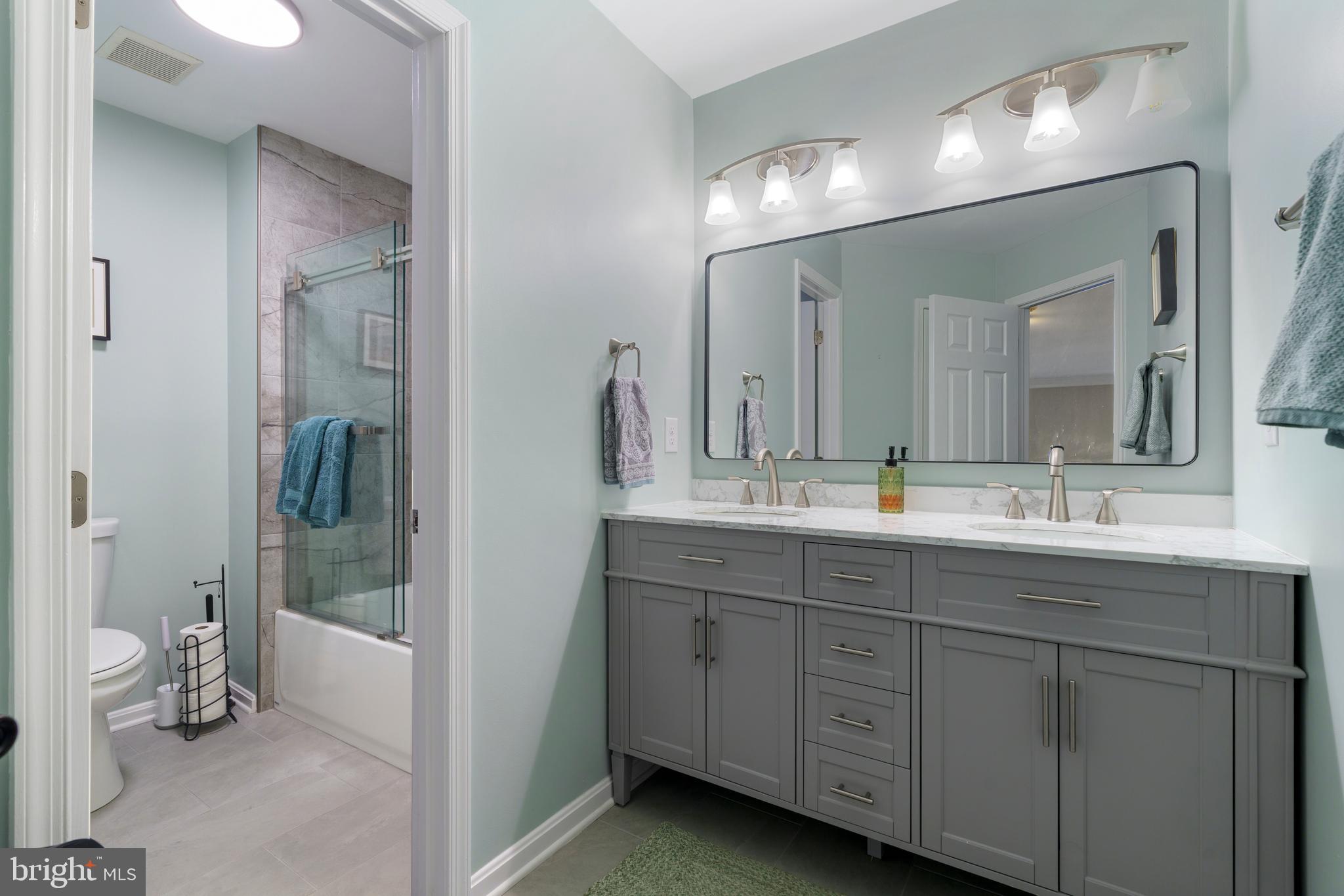 AUTUMN VIEW - Residential