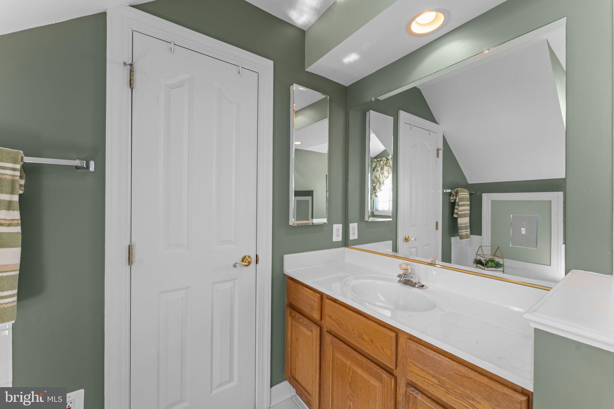 OAK VALLEY - Residential