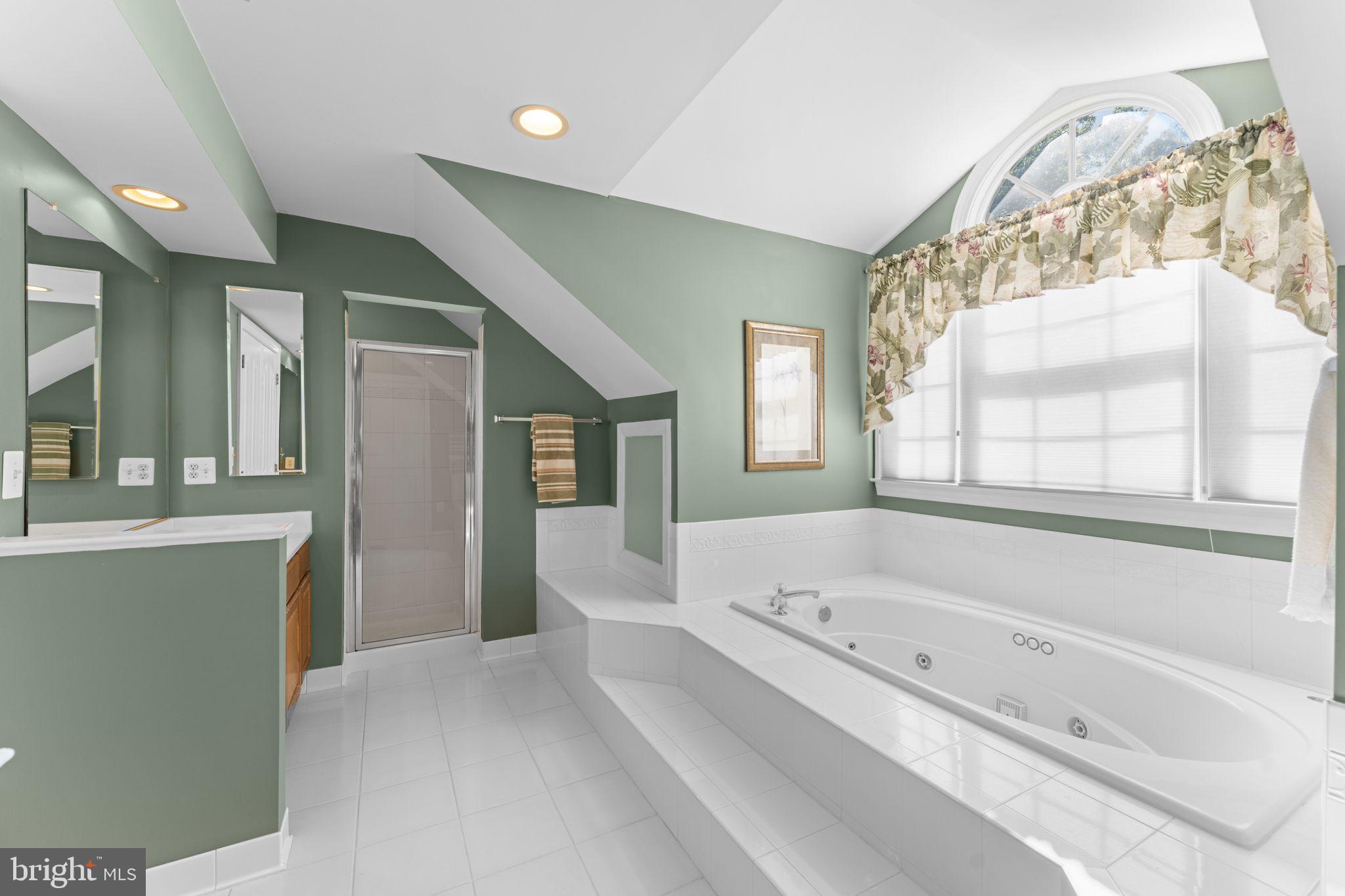 OAK VALLEY - Residential