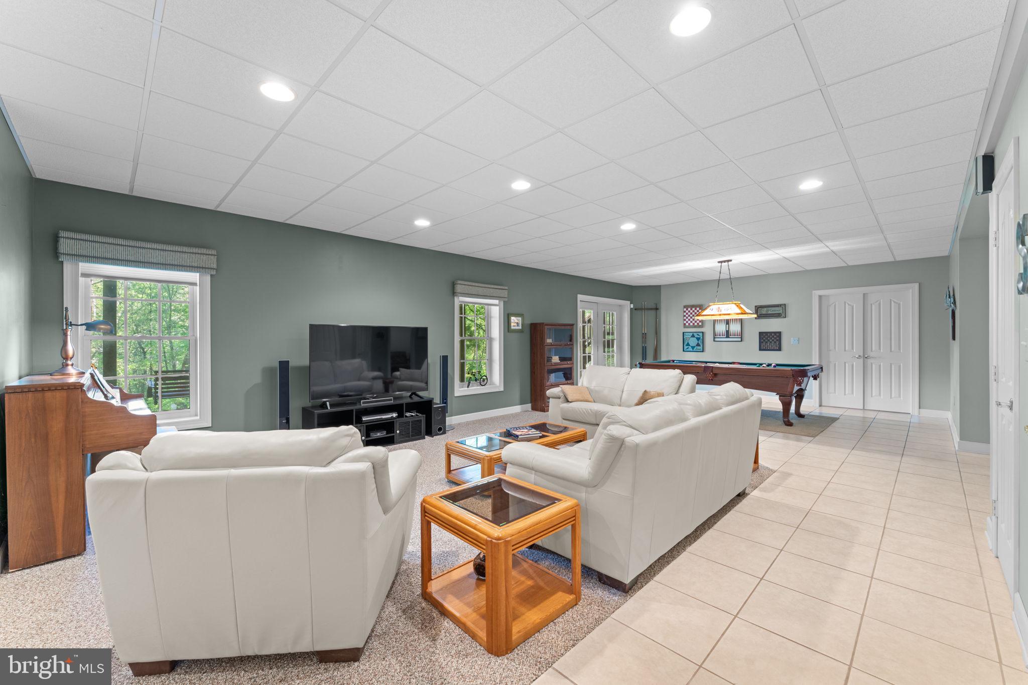 OAK VALLEY - Residential