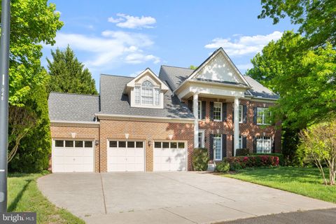 Photo of 5500 Liber Court, GAINESVILLE, VA 20155 (MLS # VAPW2117454)
