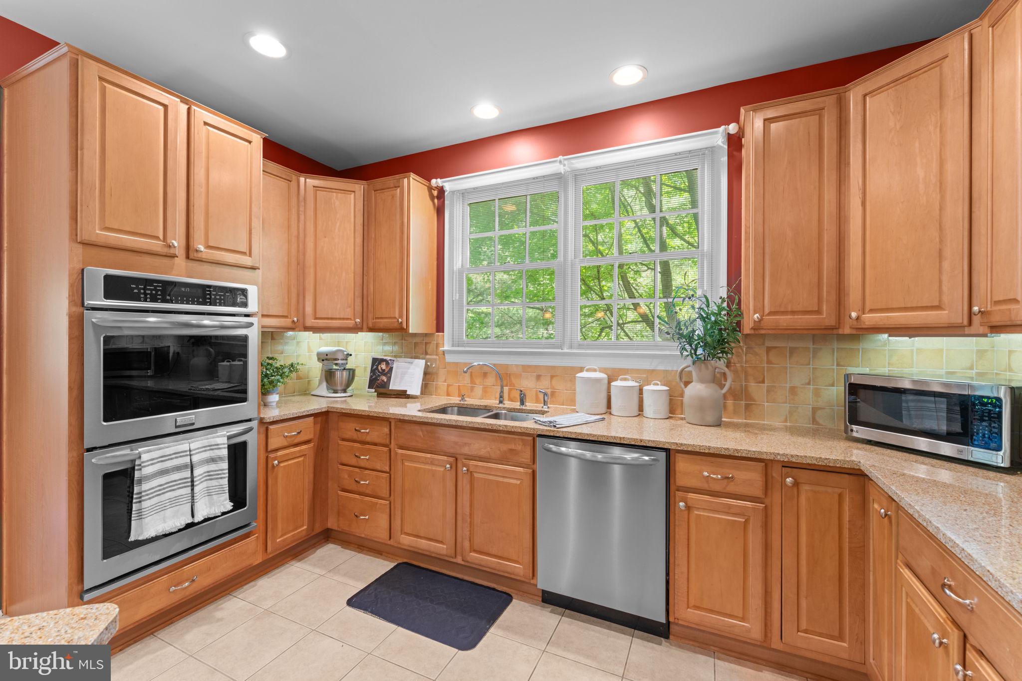 OAK VALLEY - Residential