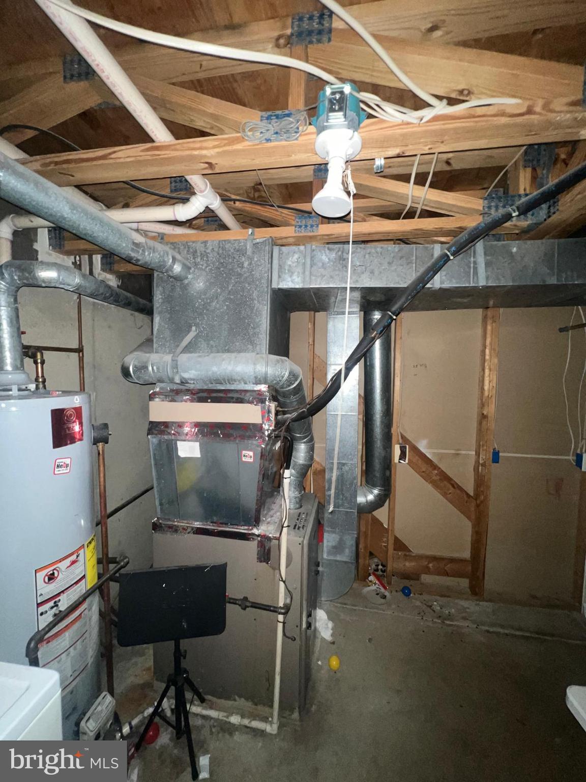 SPRING KNOLL - Residential