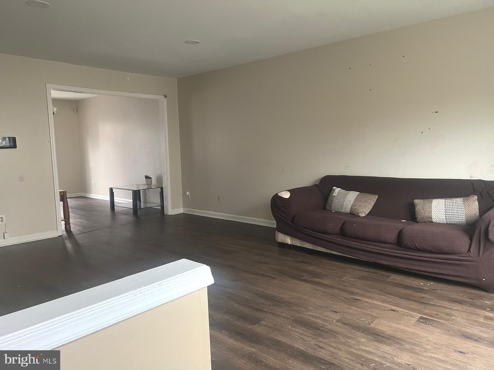 SPRING KNOLL - Residential