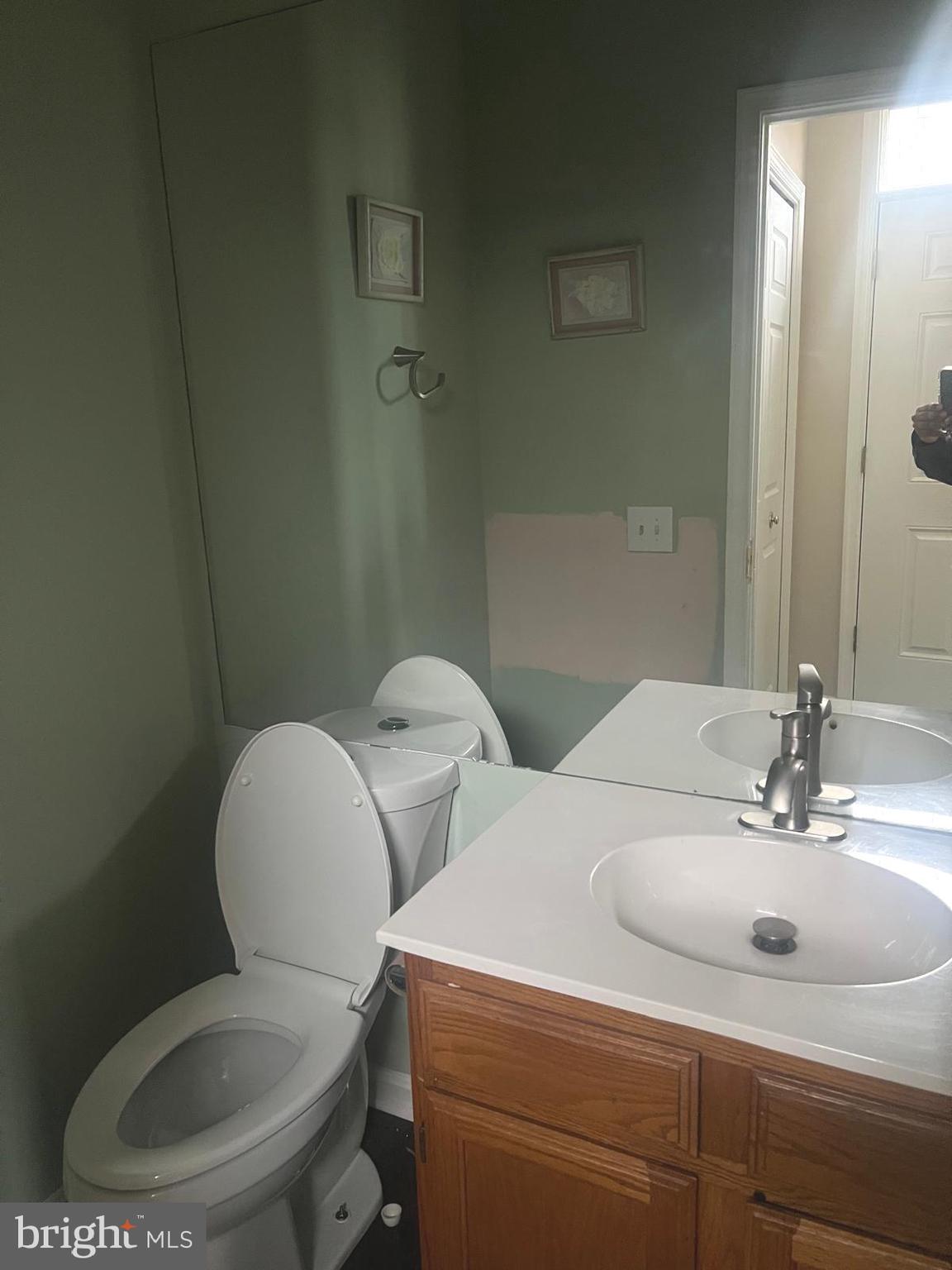 SPRING KNOLL - Residential