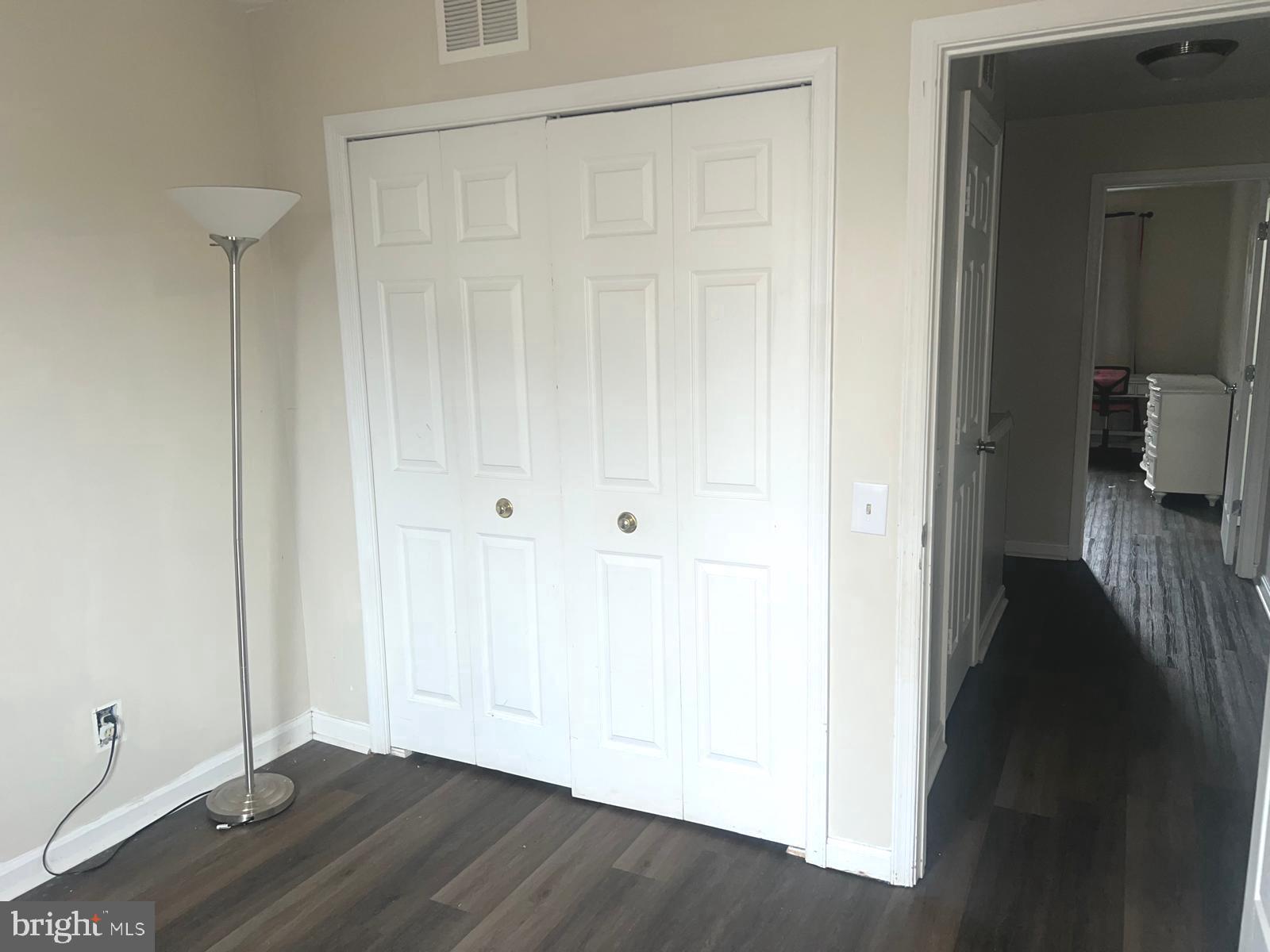 SPRING KNOLL - Residential