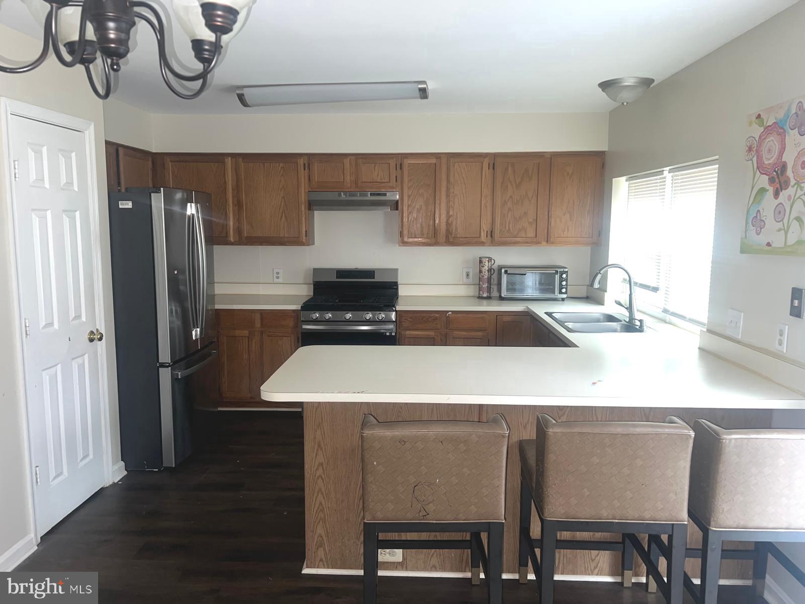 SPRING KNOLL - Residential