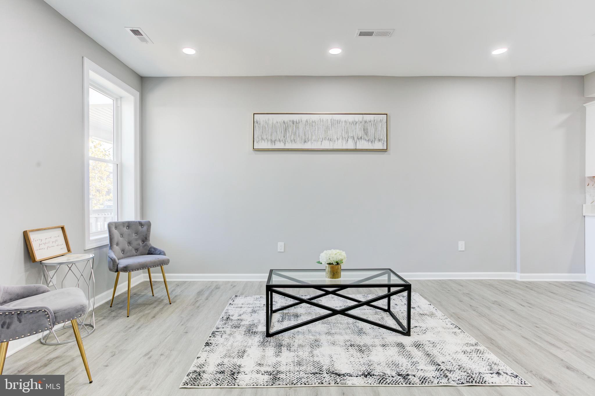 CARROLL-SOUTH HILTON - Residential