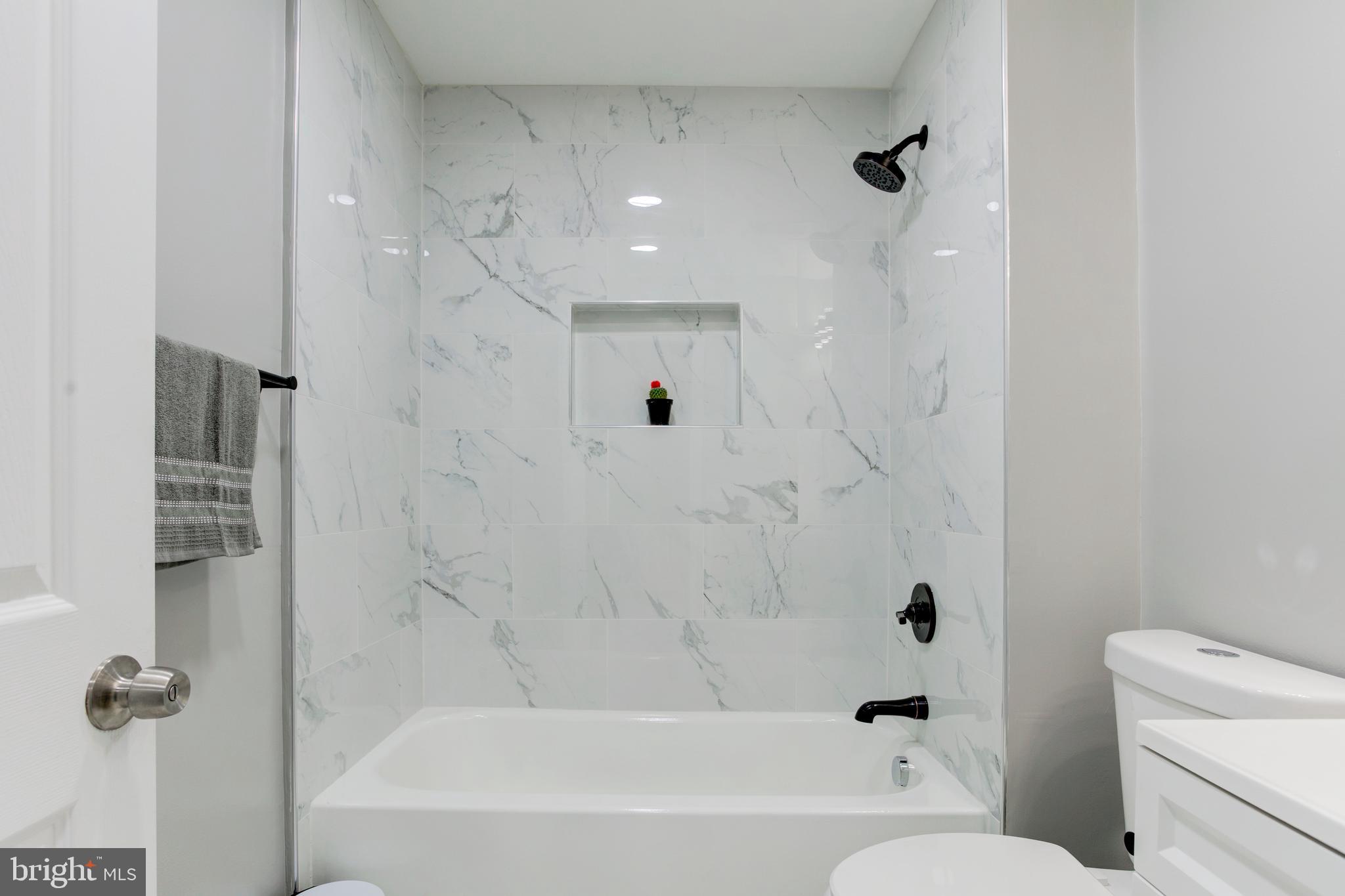 CARROLL-SOUTH HILTON - Residential