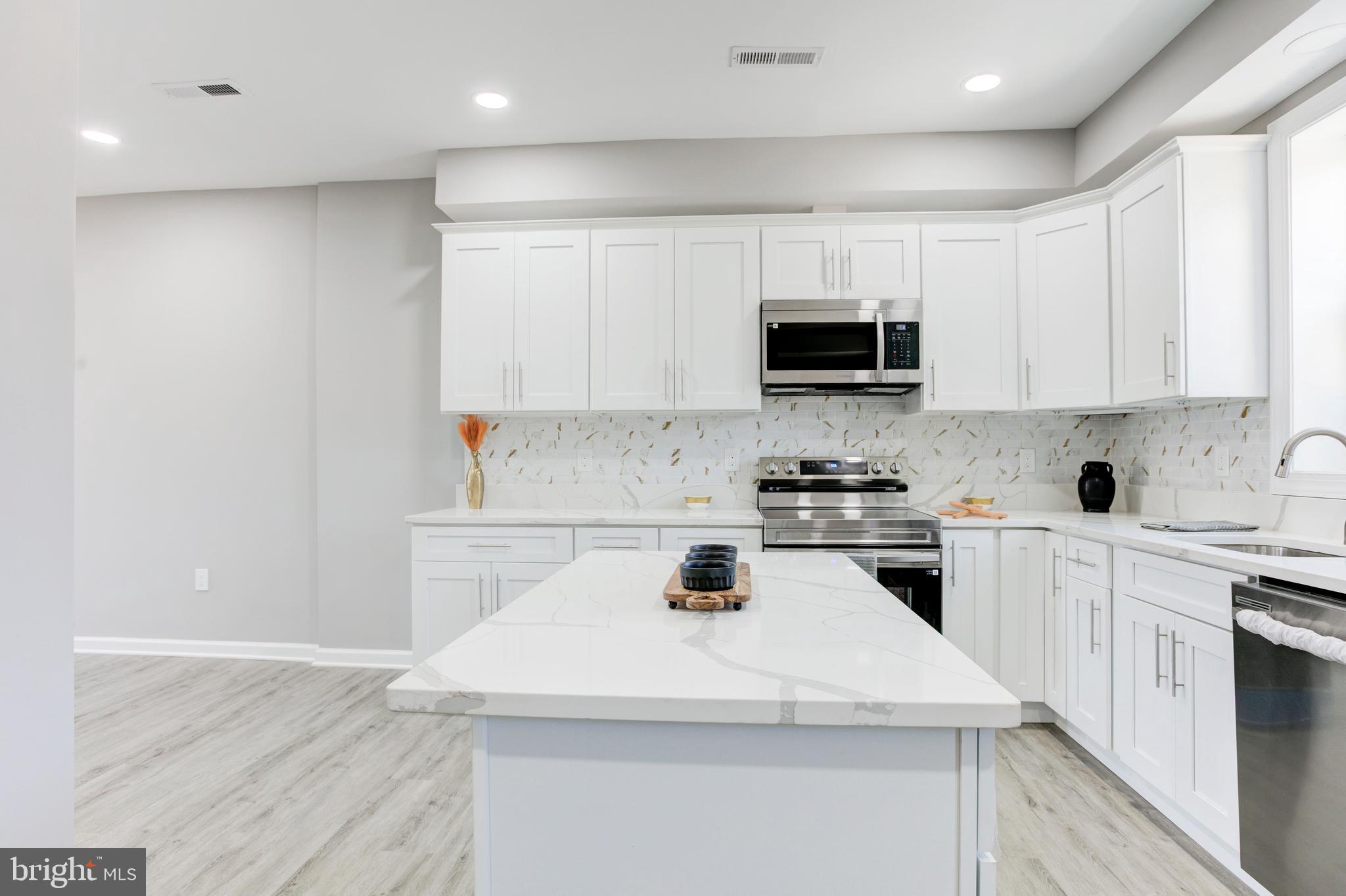 CARROLL-SOUTH HILTON - Residential